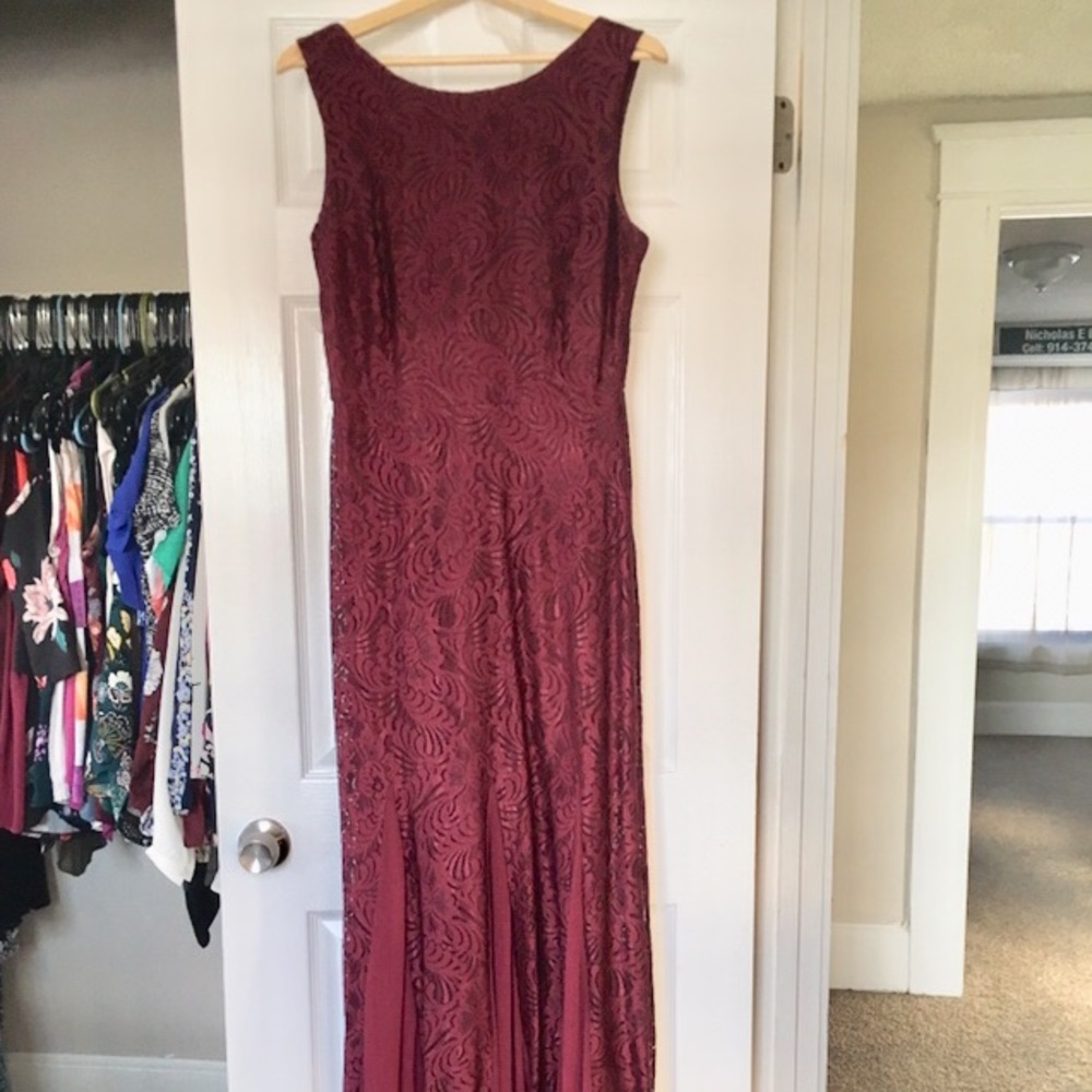 David’s bridal stretch lace dress w/ godet skirt
